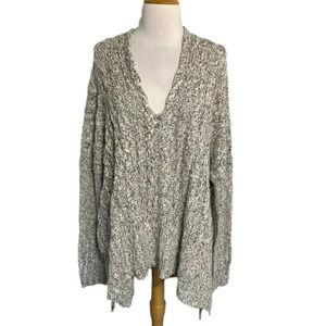 Love Culture L oversized marbled black/white cable knit high low V-neck sweater